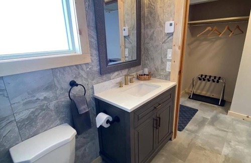 Alban Resort | 25 French River Rooms