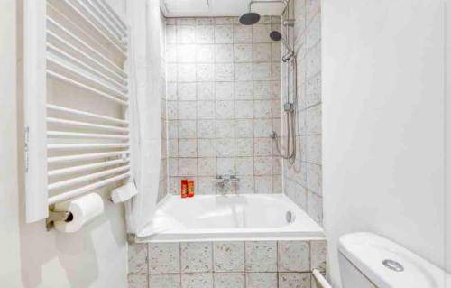Louis Bertrand-Mirabeau-Semard Apartment | 25 m² Apartment ∙ 1 bedroom ∙ 4 guests