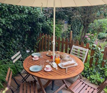 Villiers-sur-Marne Bed & Breakfast | 25 m² Bed and breakfast ∙ 2 guests