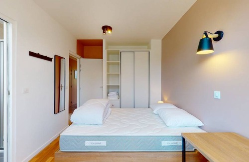Montreuil Resort | 260 m² Private room ∙ 1 bedroom ∙ 2 guests