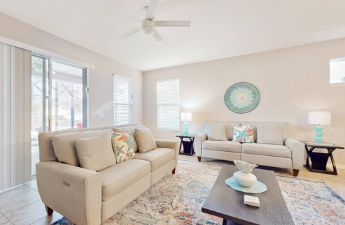 Trafalgar Village House | 261 m² House ∙ 4 bedrooms ∙ 10 guests