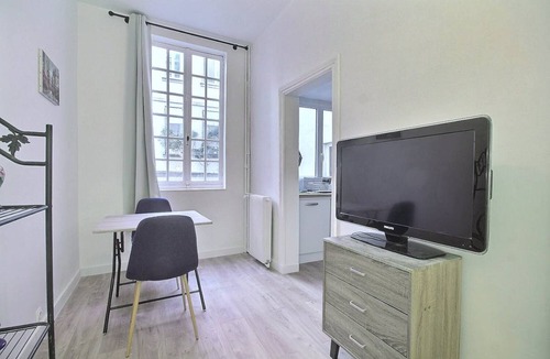 Saint-Germain-des-Pres Apartment | 28 m² Apartment ∙ 1 bedroom ∙ 2 guests