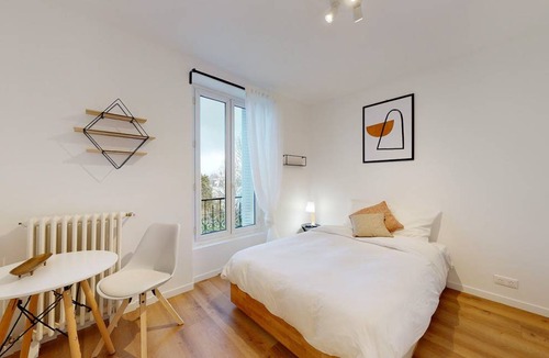 Rosny-sous-Bois Resort | 281 m² Private room ∙ 1 bedroom ∙ 2 guests