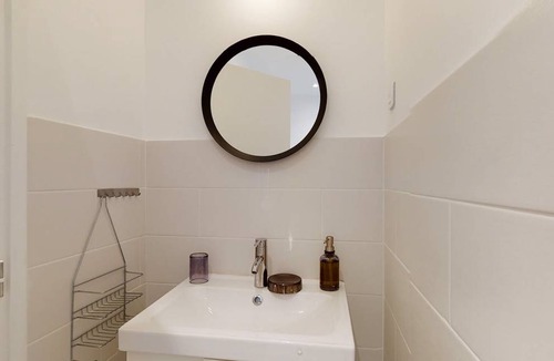 Rosny-sous-Bois Resort | 281 m² Private room ∙ 1 bedroom ∙ 2 guests