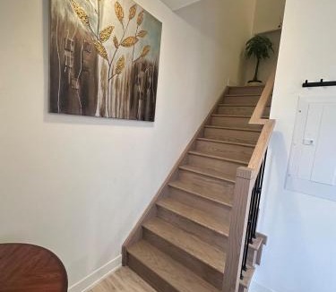Bayview Glen Apartment | 2bedroom Townhome in South Richmond Hill