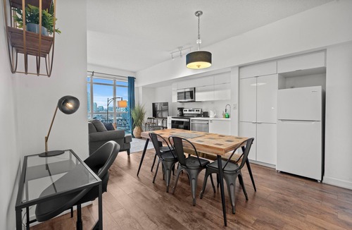 CityPlace Condo | 2BR 2 Bath 6 Guests Parking Balcony Near CN Tower Downtown—By Hostia