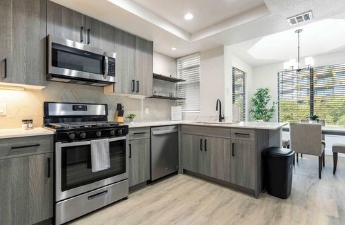 Desert Paradise Estates Apartment | 2BR CozySuites at Kierland Commons with pool #11