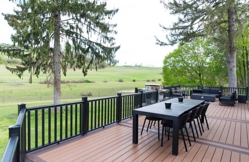 Middleville House | 2min drive to Bear Brook Valley!