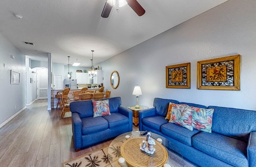 Bahama Bay Condo | 2nd floor condo w/basketball court, balcony, restaurant, near theme parks