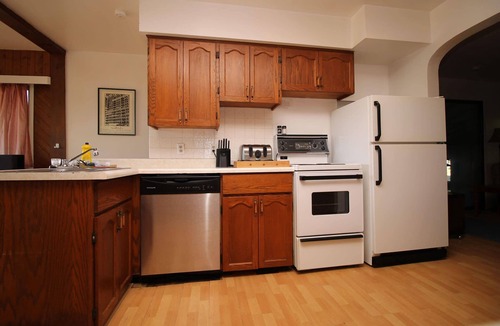 Southampton House | 3 bdrm country cottage - Main house - Rosewood cottages