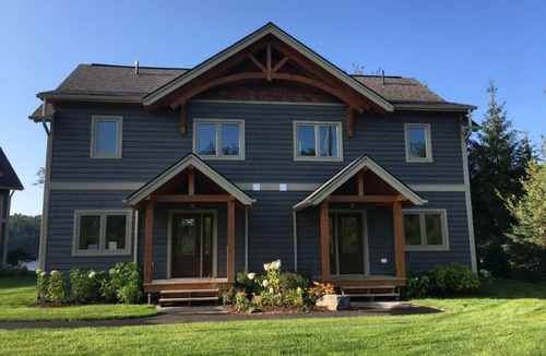 Port Carling Villa | 3 + bed 2 bath Villa on Lake Muskoka