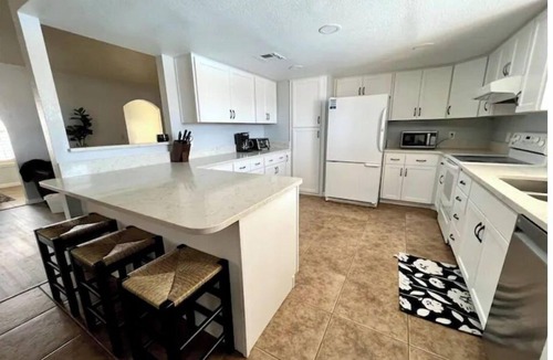 Lake Havasu City House | 3 bed + Arizona room pool house + boat parking + Dogs Allowed
