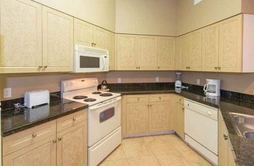 Florida Central Atlantic Coast Condo | 3 Bed Condo - No Resort Fees - No Pool Access - World Quest - 5 min to Disney