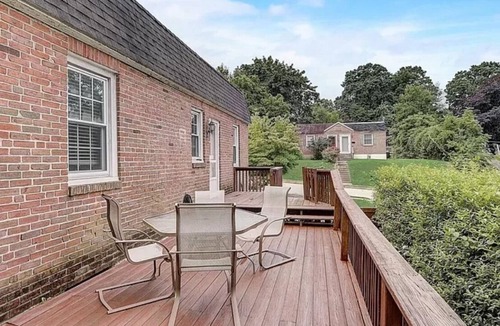 Malvern House | 3 Bed Home Walking Distance to Malvern Station