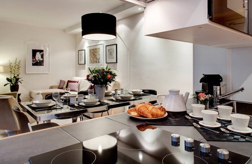 3rd Arrondissement Apartment | 3 BEDROOM APARTMENT OF SPECTACULAR FRENCH OPULENCE IN MARAIS