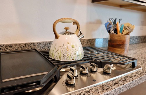 Surprise House | 3-bedroom building in phenomenal Surprise with WiFi, AC