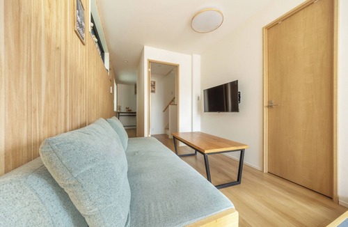 Ikebukuro House | 3-bedroom bungalow in brilliant Toshima City with AC