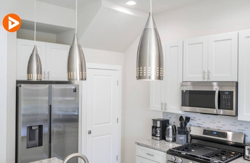 Bay Lake Villa | 3-Bedroom Home Resort near Disney