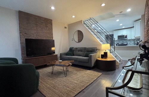 Lower Lawrenceville House | 3-bedroom house in bustling Lawrenceville area of Pittsburgh