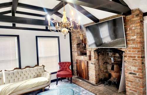 Dix Hills House | 3-bedroom house in enjoyable Dix Hills with AC for relaxing stays