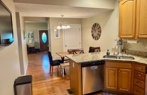 Osage House | 3-bedroom house in peaceful Morgantown with cool AC