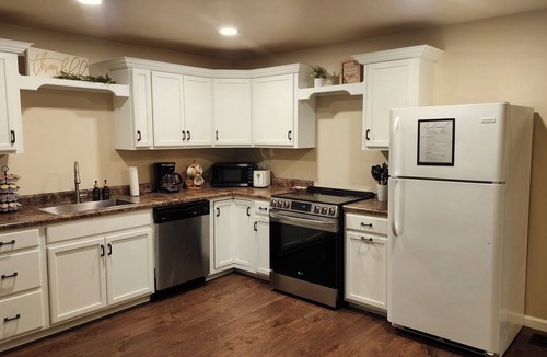 James Creek House | 3-bedroom house in marvelous James Creek with cool AC