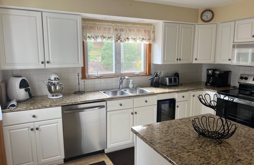 Center Moreland House | 3 bedroom lake front property, private dock/deck on beautiful Lake Winola.