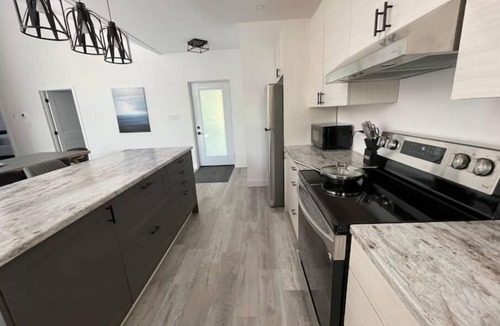 Sauble Beach House | 3-Bedroom Luxury Beach Housen