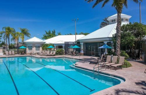 Windsor Palms Apartment | 3 Bedroom Resort Style Condo, 3 Miles to Disney!