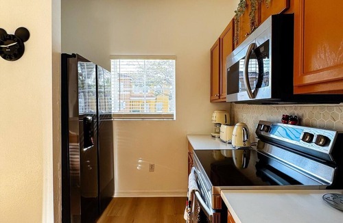 Seasons House | 3-bedroom townhome in delightful Kissimmee with Shared fitness room, AC, WiFi