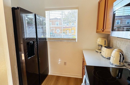 Seasons House | 3-bedroom townhome in delightful Kissimmee with Shared fitness room, AC, WiFi