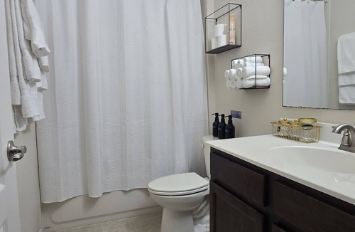Haines City House | 3-bedroom townhome in tranquil Poinciana with fitness room, AC