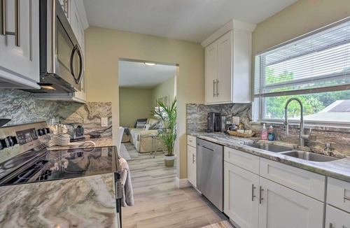 Indian Beach Sapphire Shores Apartment | 3 Blocks to the Coast! Cozy Sarasota Retreat