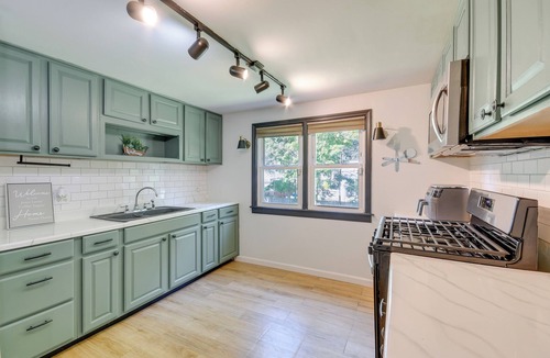 Eastside House | 3 Mi to Dtwn Syracuse: Home w/Fenced Yard!