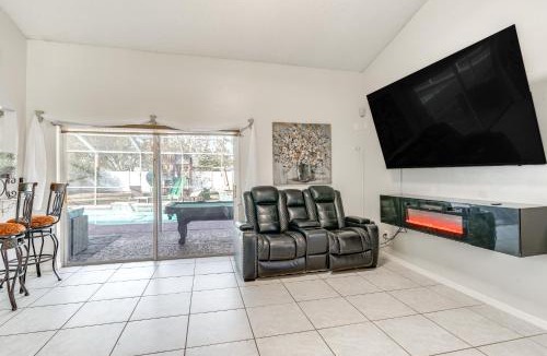 Boyette Springs House | 3 Mi to Marina Riverview Family Home with Lanai!