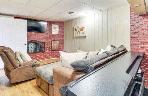 Pleasant Hills House | 3 Mi to South Park: Quiet Pittsburgh Area Getaway