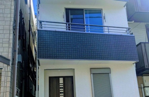 Kita Ski Chalet | 3 min. walk from Kita-Akabane Station, 10 min. by train from Shinjuku, 8 min. from Ikebukuro, 20 min. from Shibuya