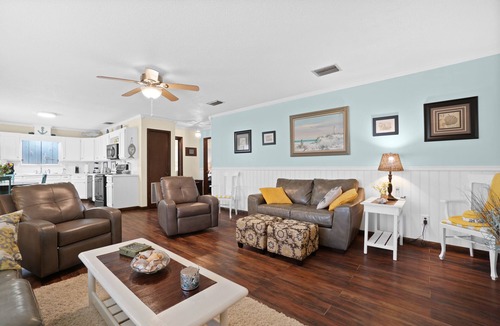 Laguna Beach Estates House | 3 minute walk to Gulf Beach- Florida Beach House Dog Friendly