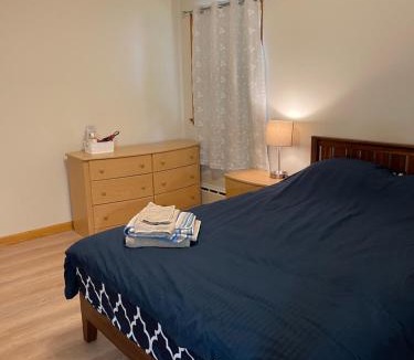 New Brunswick House | #3 QueenSize Bed bright room near New Brunswick NJ downtown