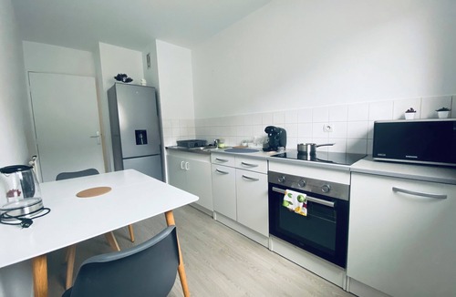 Alfortville Apartment | 3-room 63m2 apartment with free underground parking.