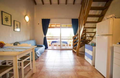 Ghisonaccia Apartment | 3-room apartment 100 meters from the sandy beach, Air conditioning.