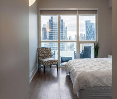 Toronto Entertainment District Apartment | 31st Floor 2BR-2Bath, Free Parking, CN TOWER VIEW!