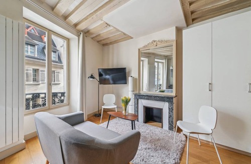 Saint-Germain-des-Pres Apartment | 32 m² Apartment ∙ 1 bedroom ∙ 2 guests