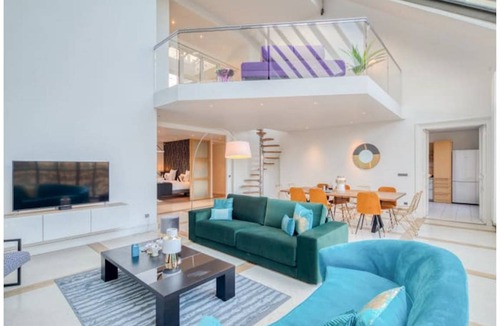 Champs-Elysees Apartment | 320 m² Apartment ∙ 5 bedrooms ∙ 10 guests