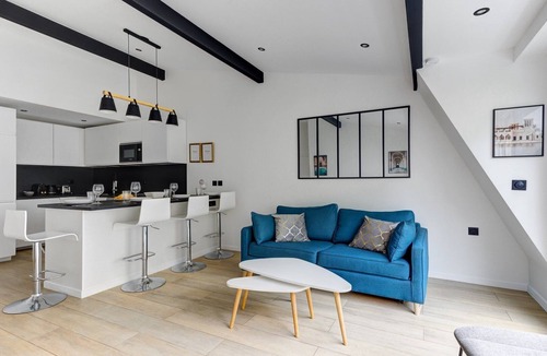 Suresnes Apartment | 321 Suite New Delhi - Superb apartment