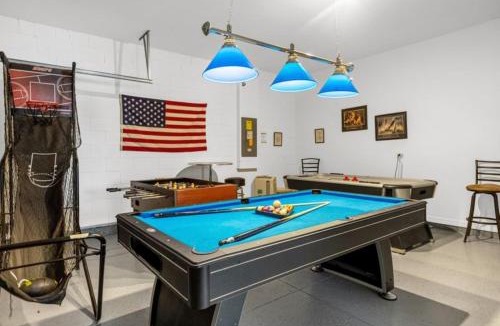 Windwood Bay House | 325 6Br - Modern two storie home with games