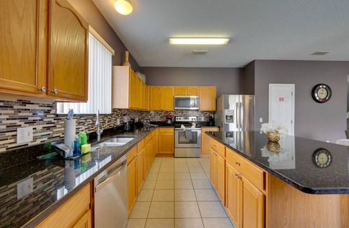 Windwood Bay House | 334 m² House ∙ 8 bedrooms ∙ 18 guests