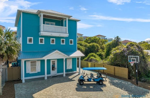 Frangista Beach House | 343 m² House ∙ 6 bedrooms ∙ 26 guests