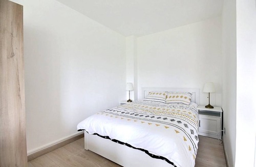 Neuilly-sur-Seine Apartment | 35 m² Apartment ∙ 2 guests