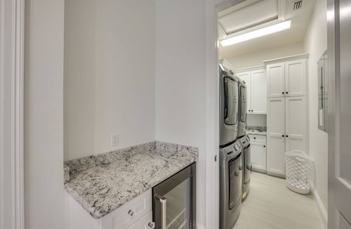 Mid Island House | 3552/3554 Big Kahuna Oasis: 10BR, Pools & Beach Access